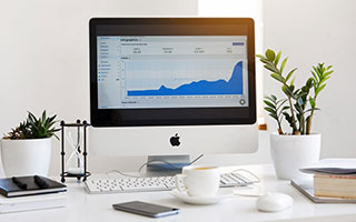 资本太强？劈腿男艺人荣获“德艺双馨”，评论区才让我大开眼界