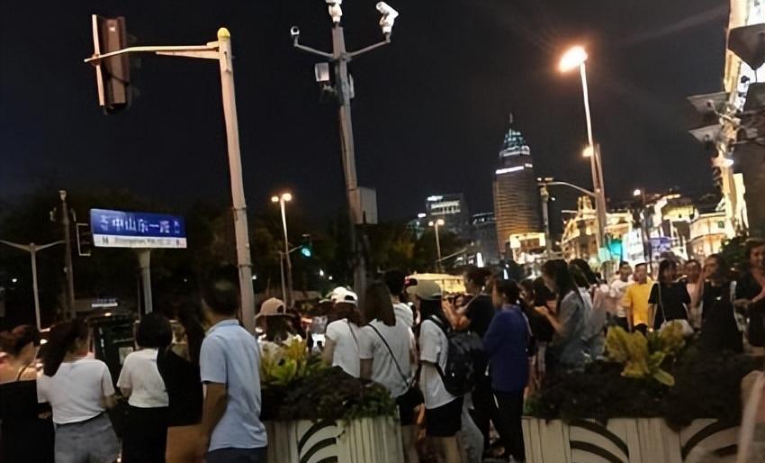 鹿晗生日现状_穿越娱乐圈ps鹿晗_鹿晗娱乐圈人缘变化