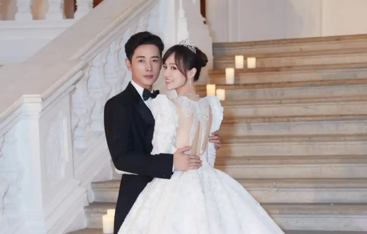 娱乐圈夫妻有哪些照片_娱乐圈模范夫妻_张若昀唐艺昕甜蜜互动